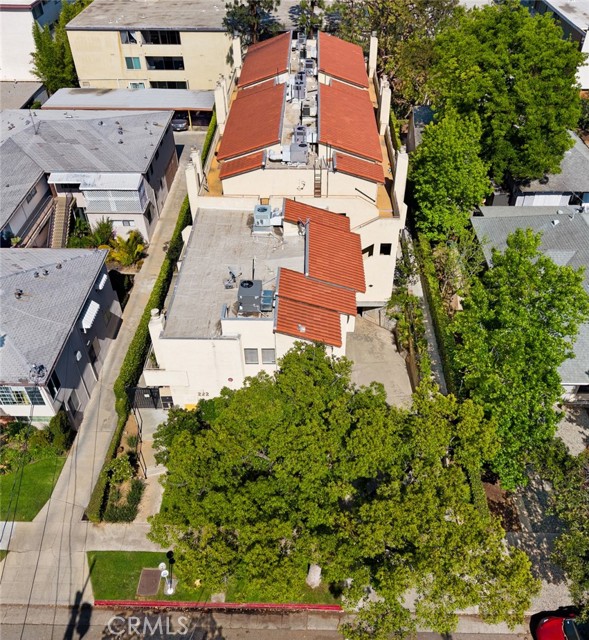 Detail Gallery Image 25 of 29 For 222 S Catalina Ave #8,  Pasadena,  CA 91106 - 3 Beds | 3/1 Baths