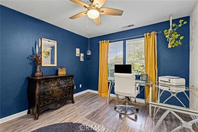 204 Crater Lake Drive, Chico CA: https://media.crmls.org/medias/ba69d971-55f5-4447-9d06-726098825ad7.jpg