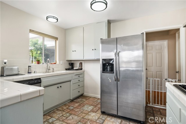 9861 E Lemon Avenue, Arcadia CA: https://media.crmls.org/medias/ba69e9f5-ad32-4fbd-af11-36193b0f7832.jpg