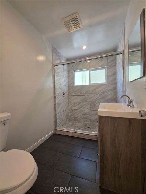 Detail Gallery Image 10 of 13 For 142 E 65th St, Los Angeles,  CA 90003 - 2 Beds | 1 Baths