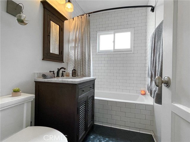 3500 Elm Avenue, Manhattan Beach, California 90266, 3 Bedrooms Bedrooms, ,1 BathroomBathrooms,Residential,Sold,Elm,PW24087007
