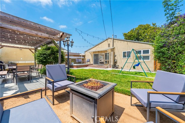 2270 Senasac Ave., Long Beach CA: https://media.crmls.org/medias/ba6be2d6-40f5-4053-86fd-2d73cf8e58e8.jpg