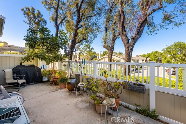26065 Las Flores, Mission Viejo CA: https://media.crmls.org/medias/ba6bf0a1-be55-49df-acf6-8e67d82ccfdd.jpg
