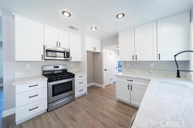 Detail Gallery Image 20 of 65 For 24568 Wind Flower Dr, Moreno Valley,  CA 92557 - 3 Beds | 2/1 Baths