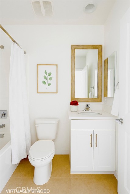 Detail Gallery Image 7 of 15 For 11407 Garvey Ave #B,  El Monte,  CA 91732 - 2 Beds | 2/1 Baths