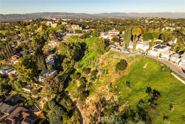 Detail Gallery Image 10 of 20 For 35 Torreon Dr, Woodland Hills,  CA 91364 - – Beds | – Baths