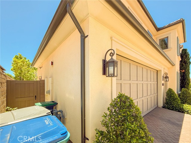 142 Dolci, Irvine CA: https://media.crmls.org/medias/ba6d7be8-0d87-499e-8bc0-8b499861a997.jpg