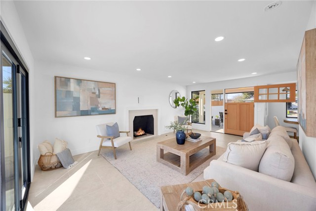 Detail Gallery Image 11 of 47 For 900 Catalina Ave, Seal Beach,  CA 90740 - 3 Beds | 2 Baths