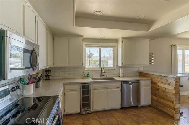 Detail Gallery Image 7 of 21 For 6840 Prescott Ave, Yucca Valley,  CA 92284 - 2 Beds | 2 Baths