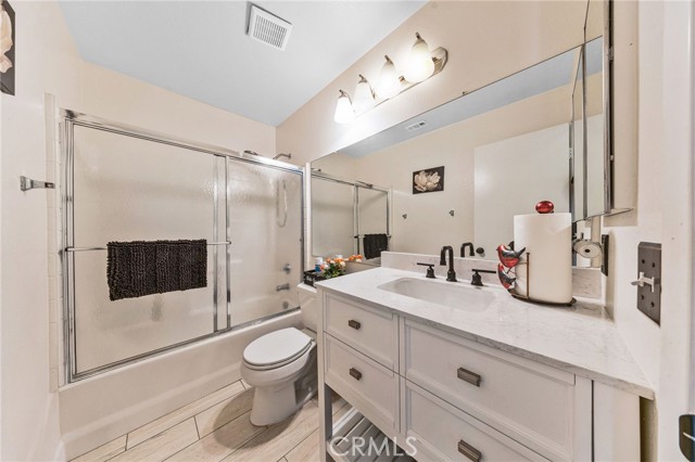 Detail Gallery Image 13 of 15 For 15705 Navaja Cir, Moreno Valley,  CA 92551 - 4 Beds | 2 Baths
