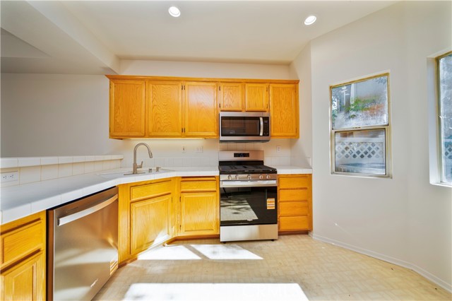 Detail Gallery Image 7 of 25 For 3794 Camino Anguilla, Riverside,  CA 92503 - 2 Beds | 2/1 Baths