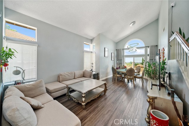 13555 Via San Remo, Chino Hills CA: https://media.crmls.org/medias/ba6f1068-8194-46f9-badc-d32a44ad590a.jpg