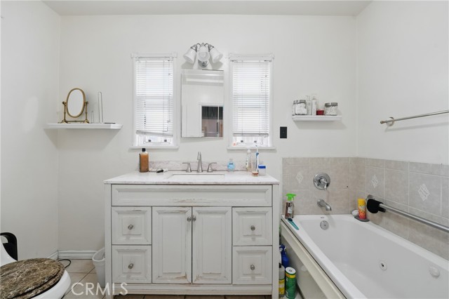 Detail Gallery Image 18 of 30 For 2031 W 94th St, Los Angeles,  CA 90047 - 2 Beds | 1 Baths