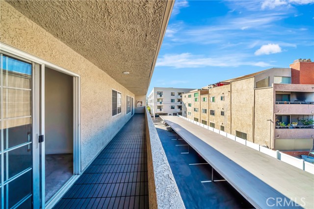 Detail Gallery Image 29 of 65 For 4647 Willis Ave #312,  Sherman Oaks,  CA 91403 - 2 Beds | 2 Baths