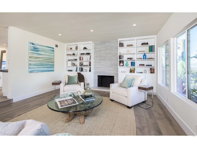 15672 Castlewoods Drive, Sherman Oaks CA: https://media.crmls.org/medias/ba710a34-cee5-41ce-a772-ae710778a431.jpg