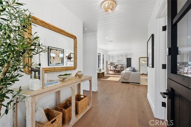 Detail Gallery Image 7 of 48 For 307 Emerald Bay, Laguna Beach,  CA 92651 - 5 Beds | 4/1 Baths