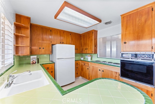 Detail Gallery Image 41 of 57 For 9521 Royal Palm Bld, Garden Grove,  CA 92841 - 4 Beds | 2/1 Baths