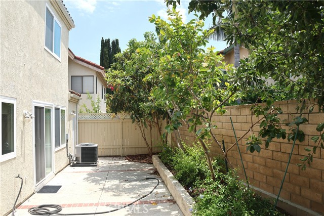 26002 Dundee Drive, Lake Forest CA: https://media.crmls.org/medias/ba73592c-2a9b-4ad3-8596-9cddb9d26e5f.jpg