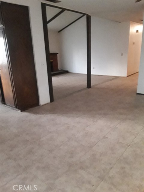 Detail Gallery Image 9 of 13 For 2248 Arrowhead Ave, Rialto,  CA 92377 - 5 Beds | 2 Baths