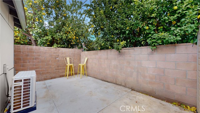Detail Gallery Image 12 of 13 For 22201 Kittridge St, Woodland Hills,  CA 91303 - 1 Beds | 1 Baths