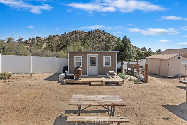 1946 Desert Front Road, Wrightwood CA: https://media.crmls.org/medias/ba76a698-3182-42d2-b221-b3721b760050.jpg