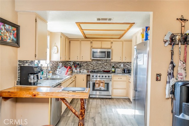 Detail Gallery Image 16 of 43 For 4637 Luna Rd, Phelan,  CA 92371 - 3 Beds | 2 Baths