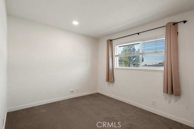 Detail Gallery Image 11 of 22 For 10403 Stratton Ct, Cypress,  CA 90630 - 4 Beds | 2/1 Baths
