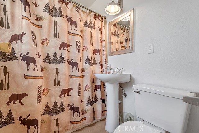 Detail Gallery Image 12 of 28 For 523 Wabash Ln, Sugarloaf,  CA 92386 - 2 Beds | 1 Baths