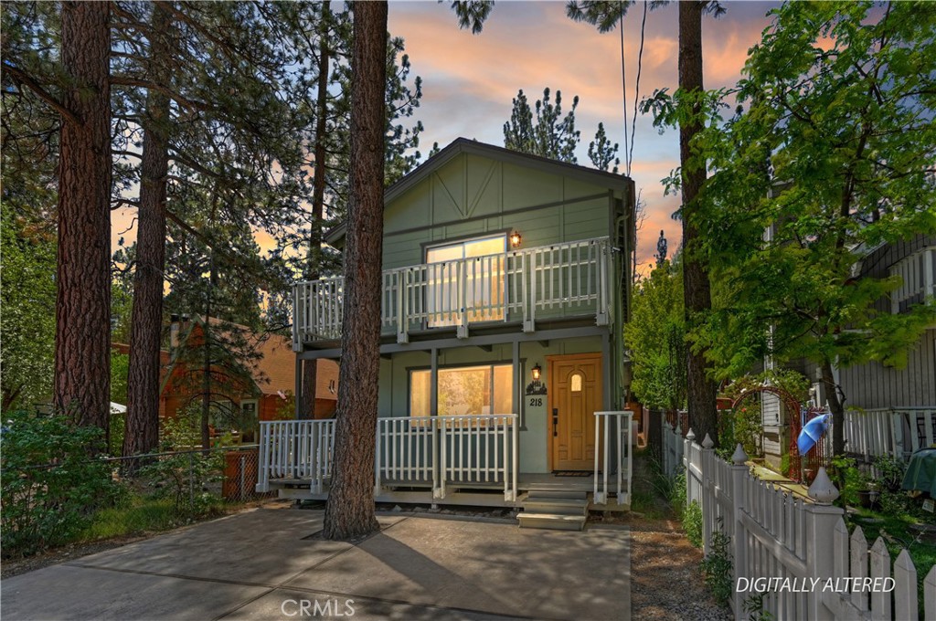 218 E Barker Boulevard