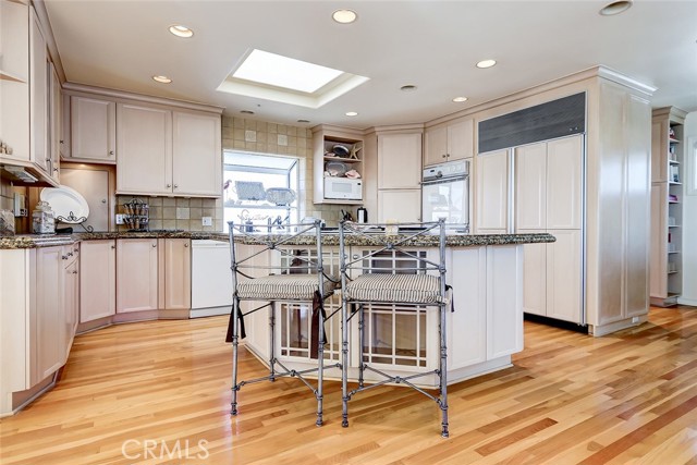 309 3rd Street, Manhattan Beach CA: https://media.crmls.org/medias/ba77669c-9190-4318-845b-f4ef9f0b1e18.jpg