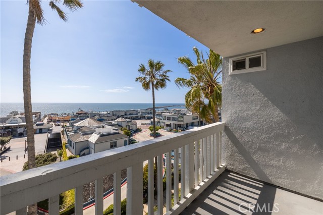 Detail Gallery Image 13 of 38 For 640 the Village #216,  Redondo Beach,  CA 90277 - 2 Beds | 2 Baths