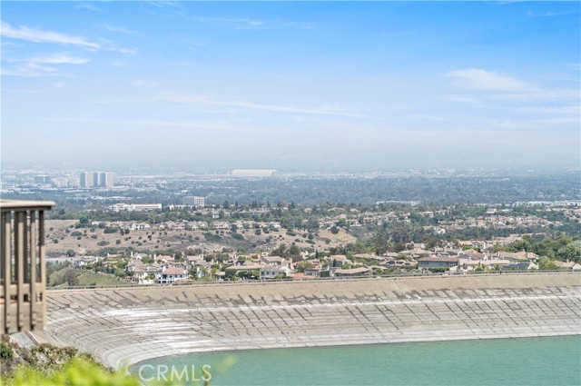 24 Narbonne, Newport Beach CA: https://media.crmls.org/medias/ba787e93-ec0e-48ed-9bfc-2362b817df30.jpg
