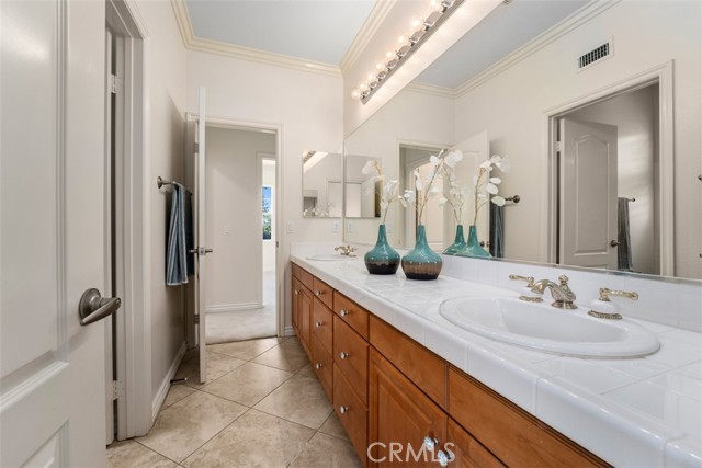 2889 Muir Trail Drive, Fullerton CA: https://media.crmls.org/medias/ba789dcd-a3e4-4524-a5a5-92696839a7ed.jpg