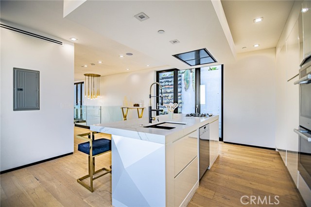 Detail Gallery Image 31 of 42 For 8144 Gould Ave, Los Angeles,  CA 90046 - 4 Beds | 5 Baths
