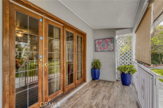 Detail Gallery Image 16 of 20 For 19016 Runnymede, Reseda,  CA 91335 - 3 Beds | 2 Baths