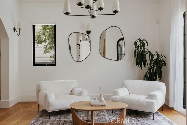 5142 Brynhurst Avenue, Los Angeles CA: https://media.crmls.org/medias/ba7a0d22-53dd-4e9c-9b44-344b20082a94.jpg