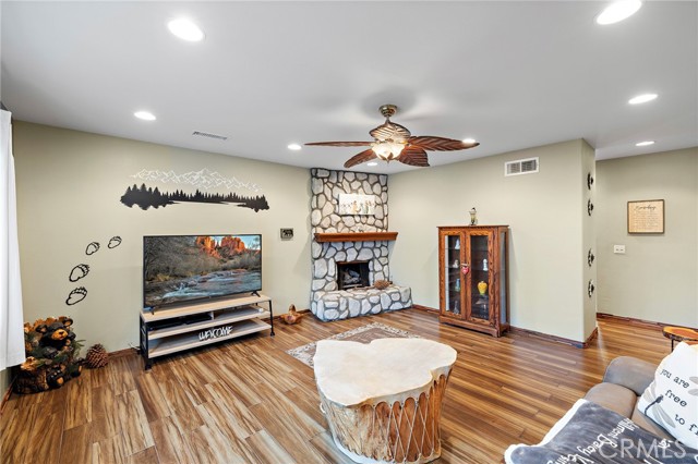 Detail Gallery Image 7 of 35 For 1380 Ponderosa, Brea,  CA 92821 - 4 Beds | 2 Baths