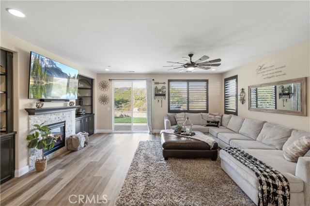 Detail Gallery Image 19 of 43 For 24903 Shadow Ridge Ct, Valencia,  CA 91354 - 4 Beds | 3/1 Baths