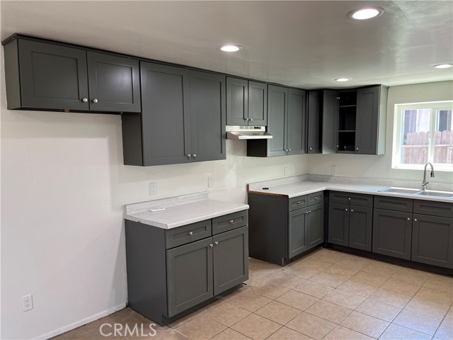 Detail Gallery Image 6 of 33 For 1257 Velasco, Los Angeles,  CA 90023 - 4 Beds | 1 Baths