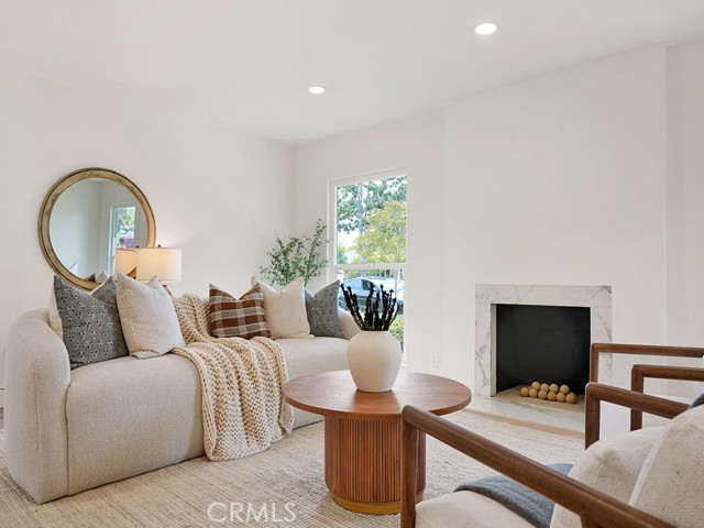 3212 Sunnywood Drive, Fullerton CA: https://media.crmls.org/medias/ba7b20ab-b5d5-48bf-bda0-dce69c741df2.jpg