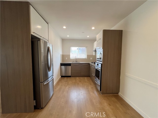 Detail Gallery Image 8 of 17 For 8304 Clinton Ave #6,  West Hollywood,  CA 90048 - 1 Beds | 1 Baths