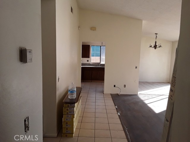 Detail Gallery Image 3 of 7 For 818 Terrace, San Bernardino,  CA 92410 - 3 Beds | 2 Baths