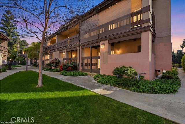 Detail Gallery Image 2 of 27 For 1142 N Gem St, Tulare,  CA 93274 - 2 Beds | 1 Baths