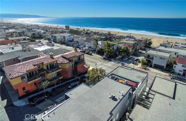 100 Manhattan Avenue, Manhattan Beach, California 90266, 3 Bedrooms Bedrooms, ,3 BathroomsBathrooms,Residential,Sold,Manhattan,SB17017727