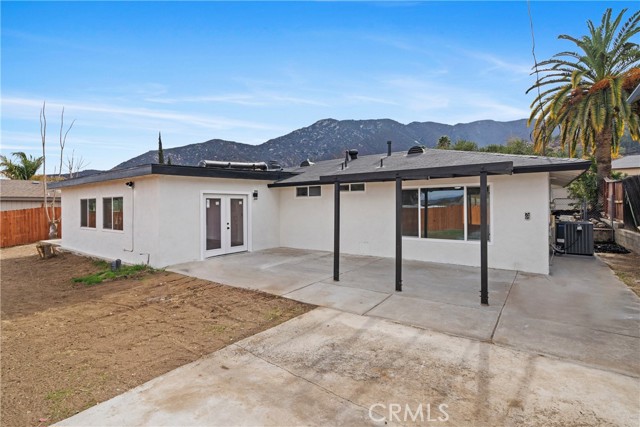 Image 28 of 33 For 17624 Mackay Avenue