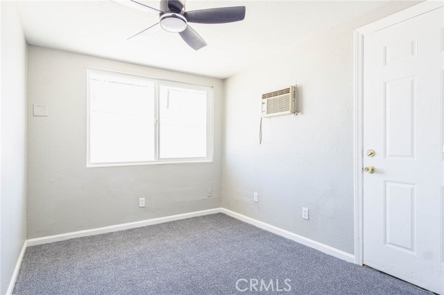 35277 Walnut Street, Barstow CA: https://media.crmls.org/medias/ba7e3df2-129a-41a4-851c-80d91172f9d9.jpg