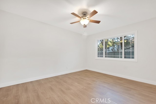 Detail Gallery Image 10 of 15 For 14937 Friar, Van Nuys,  CA 91411 - 5 Beds | 3 Baths