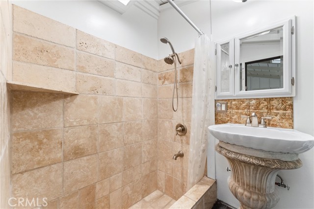25 Hot Spring Canyon Rd, San Juan Capistrano CA: https://media.crmls.org/medias/ba7f4ed5-e8b9-40da-9c06-9992a260fe10.jpg