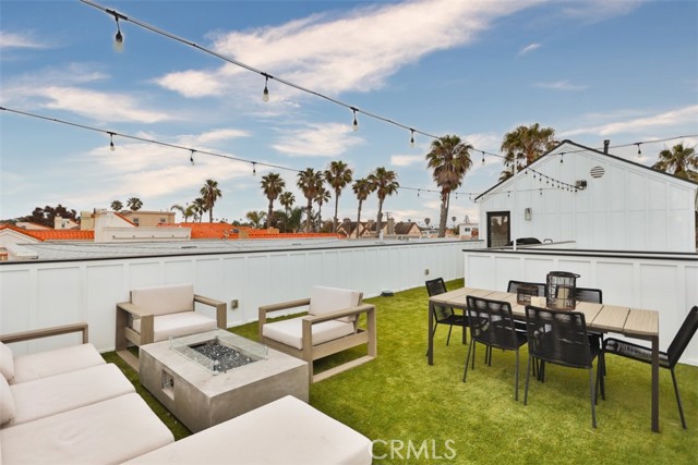 Detail Gallery Image 52 of 64 For 307 18th St, Huntington Beach,  CA 92648 - 3 Beds | 3/1 Baths