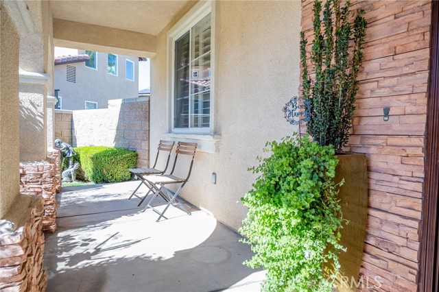 Detail Gallery Image 10 of 54 For 7306 Sungold, Corona,  CA 92880 - 5 Beds | 3 Baths